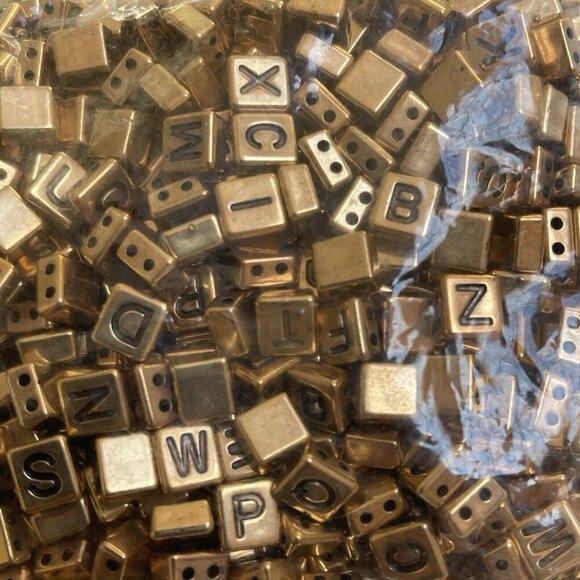 5mm Alphabet CUBE Acrylic Beads ANTIQUE GOLD Letters DIY Bracelet Crafts - Picture 3 of 3